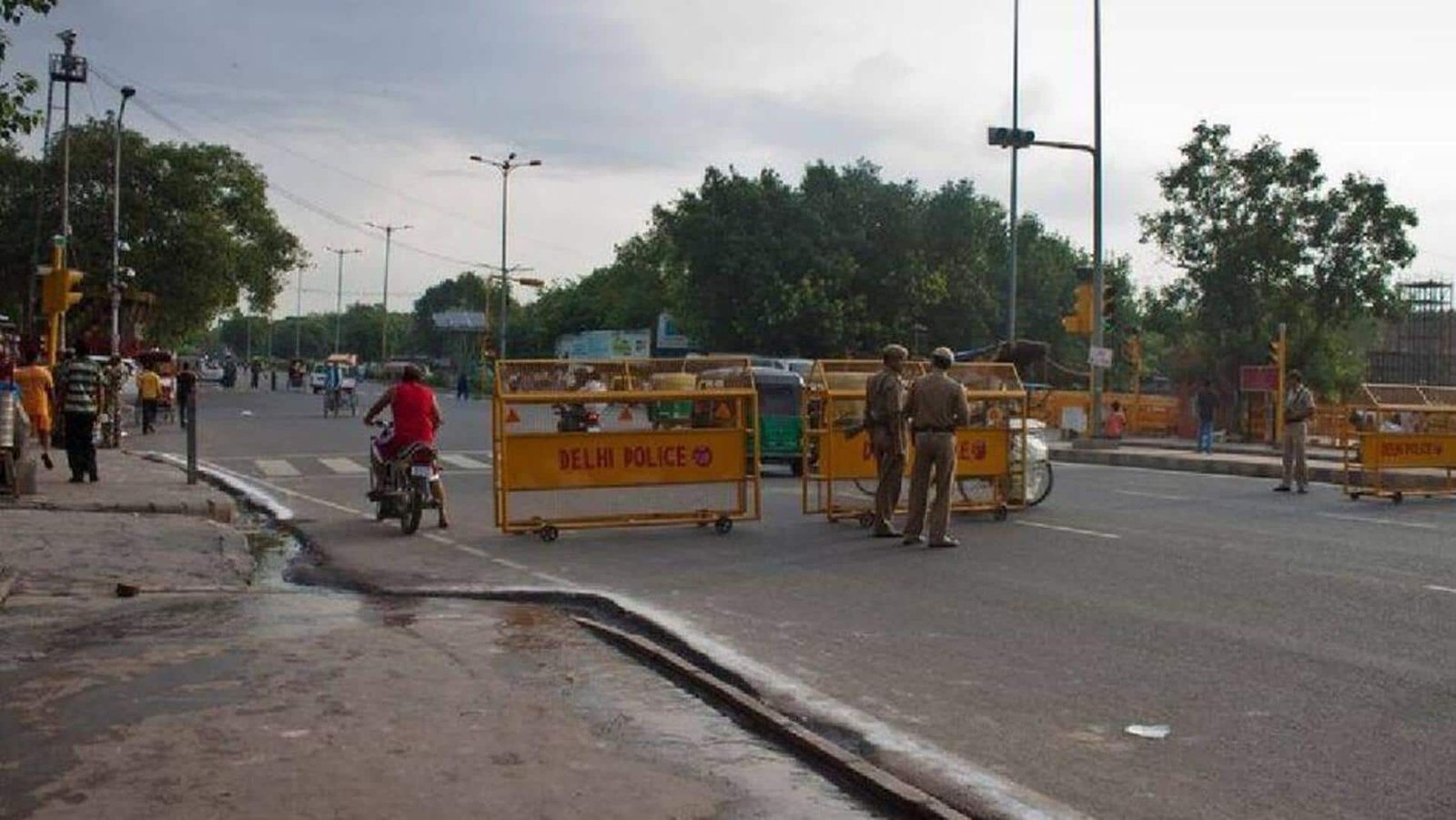 டெல்லியில் PVR தியேட்டர் அருகே குண்டுவெடிப்பு