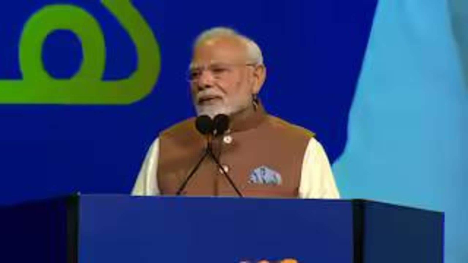 குவைத்தில் இந்திய புலம்பெயர் சமூகத்தினரிடம் உரையாற்றினார் மோடி