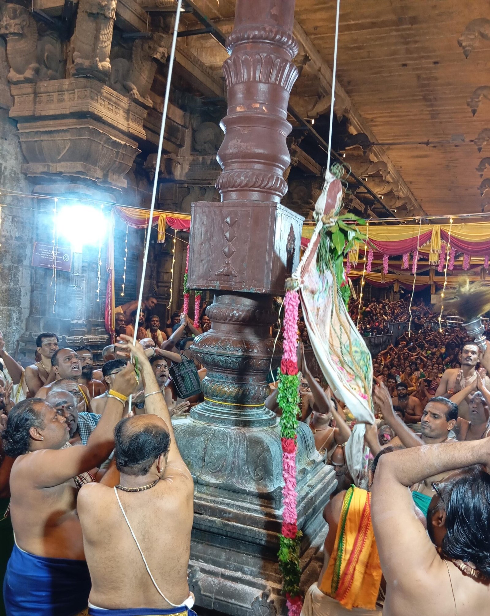 திருச்செந்தூர் முருகன் கோவிலில் கொடியேற்றம்