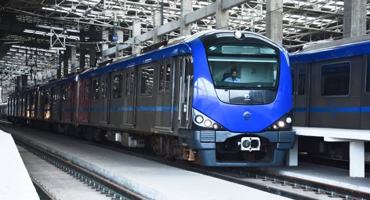 பயணிகள் வசதிக்காக.. சென்னையில் இன்று முதல் 4 புதிய மின்சார ரெயில் சேவை