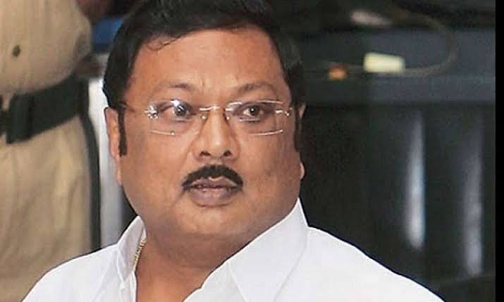 நில அபகரிப்பு வழக்கில் இருந்து முன்னாள் மத்திய அமைச்சர் அழகிரியை விடுவிக்க மறுப்பு