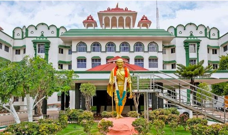 தென்காசி காசிவிஸ்வநாதர் கோயில் கும்பாபிஷேகத்துக்கு இடைக்கால தடை: சென்னை ஐஐடி குழு ஆய்வுக்கு உத்தரவு