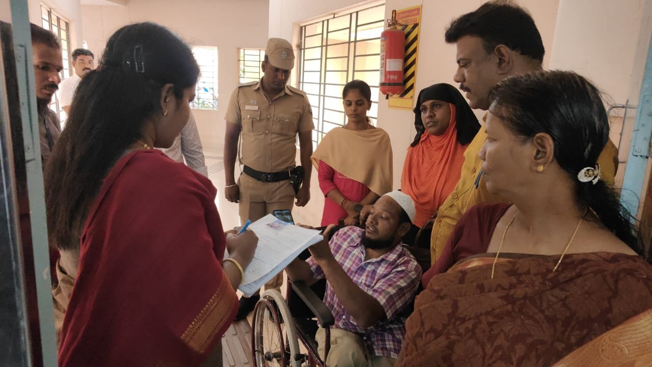 மாற்றுத்திறனாளி மனு உடனடி நடவடிக்கை எடுத்த மாவட்ட ஆட்சியர்