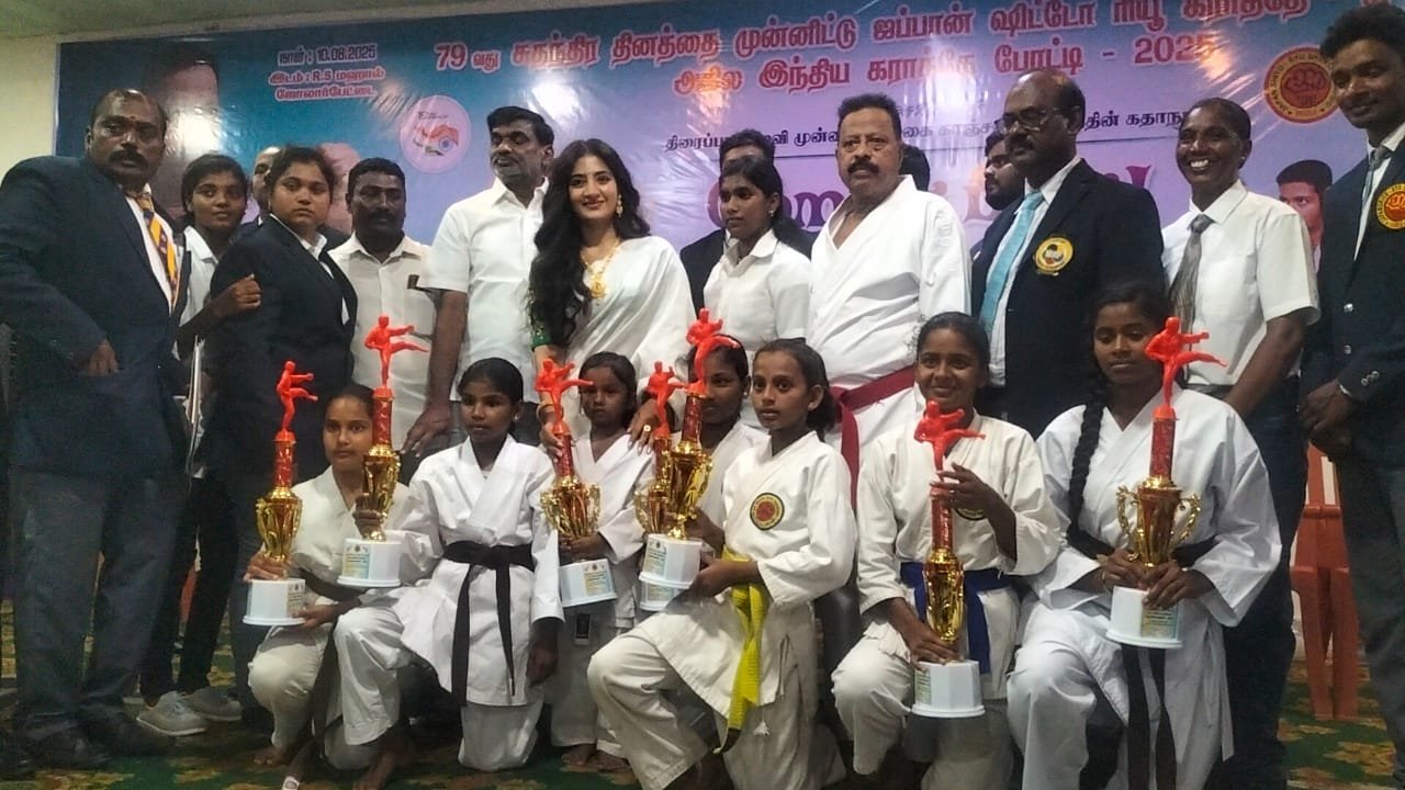 79வது சுதந்திர தினத்தை முன்னிட்டு ஜப்பான் ஹிட்டோ-ராய் கராத்தே-டு இந்திய பள்ளியின் கராத்தே சாம்பியன் தேர்வு போட்டிகள்