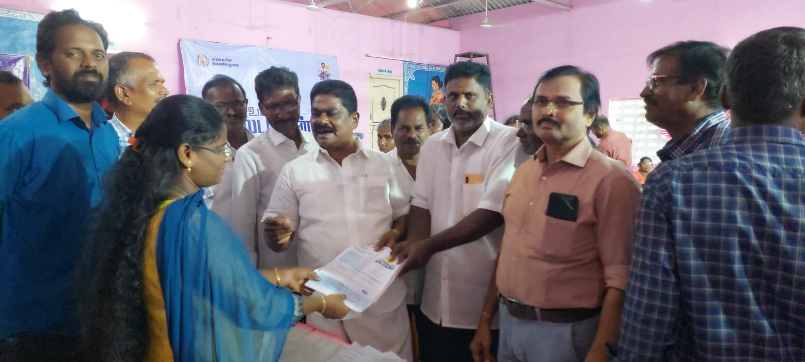 ஜோலார்பேட்டை ஒன்றியம் கேத்தாண்டபட்டி கூத்தாண்டகுப்பம் ஊராட்சியில் உங்களுடன் ஸ்டாலின் சிறப்பு முகாம்