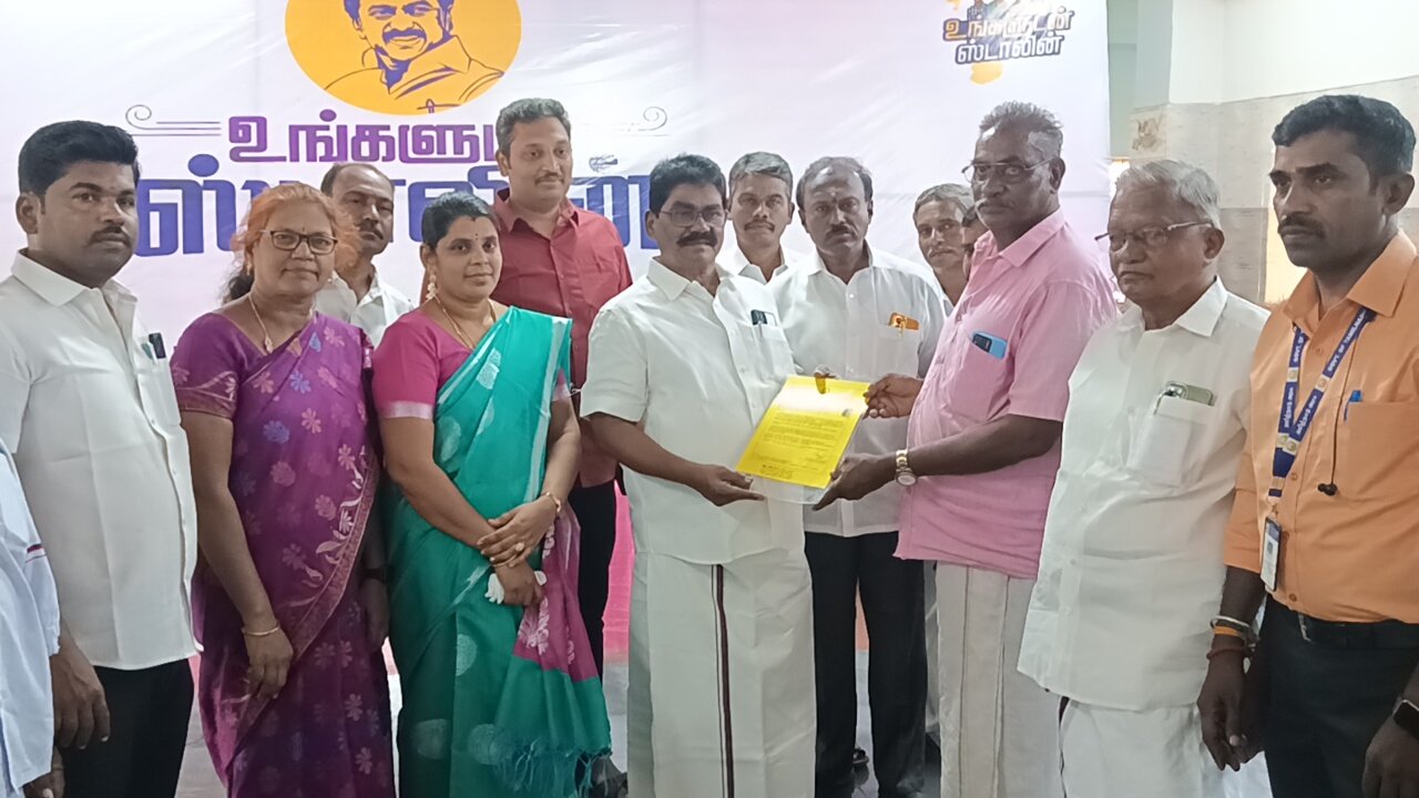 பெரியகுரும்பத்தெரு விஜிலாபுரம் ஊராட்சிகளில் உங்களுடன் ஸ்டாலின் சிறப்பு முகாம்.